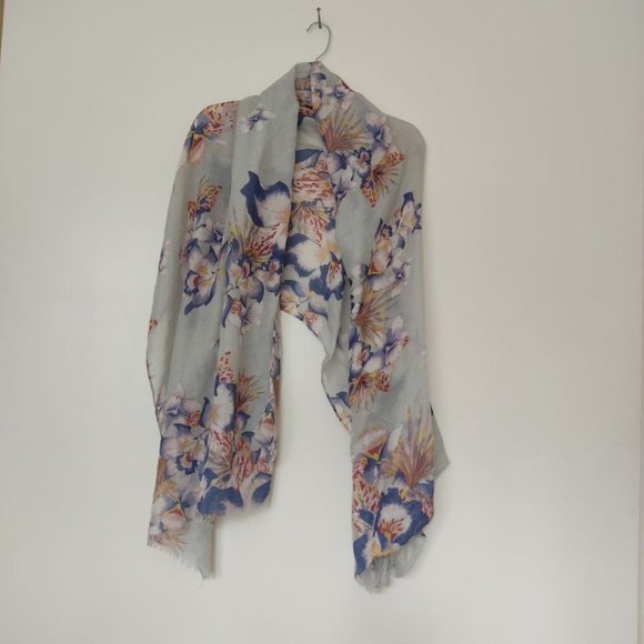 Women's lightweight scarf with floral print - Picture 1 of 4